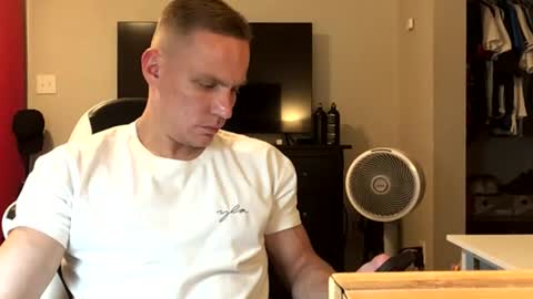 nikolai_russian_daddy online show from August 3, 2:51 am