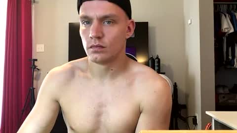 nikolai_russian_daddy online show from August 3, 9:00 pm