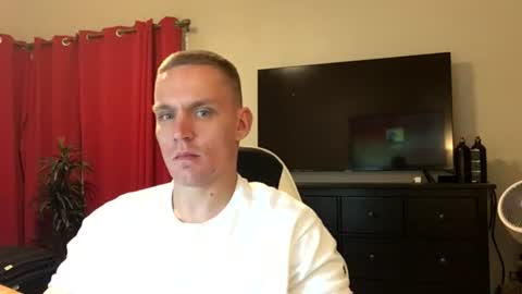 nikolai_russian_daddy online show from August 5, 3:04 am