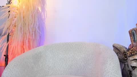    online show from August 1, 9:43 pm