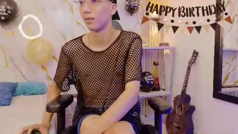   online show from August 14, 10:41 am