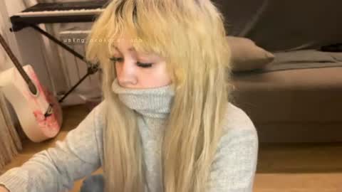 nikoli_naw online show from July 23, 8:33 pm