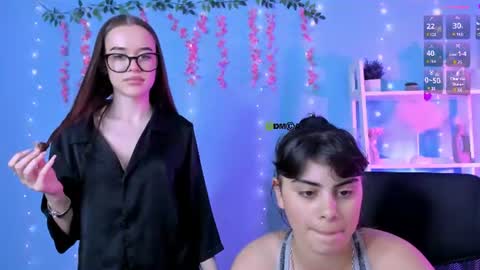 nila_eclipse online show from August 14, 4:32 pm