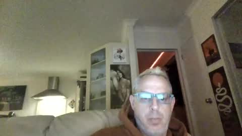 nillab online show from June 15, 7:28 am