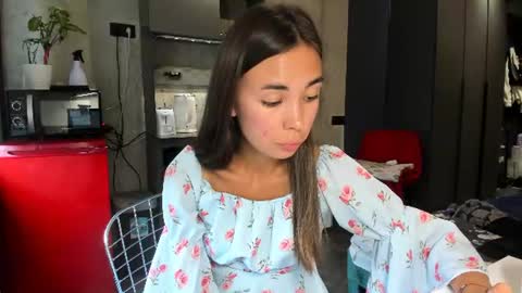 Bella online show from August 1, 3:07 pm