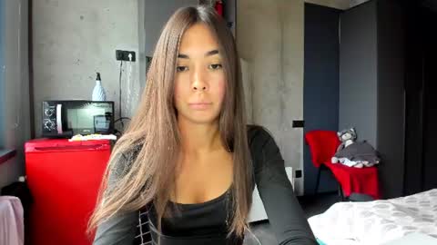 Bella online show from August 8, 3:28 am