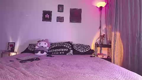 Alisson  online show from August 5, 10:52 pm