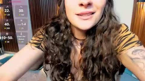 Nina online show from August 7, 9:15 pm