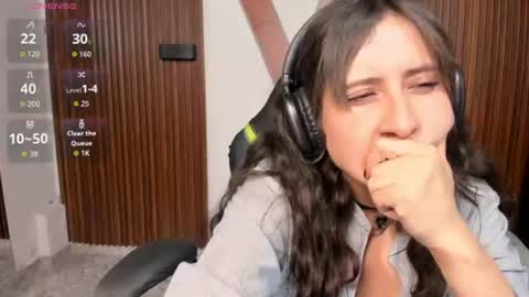 Nina online show from August 10, 5:25 pm