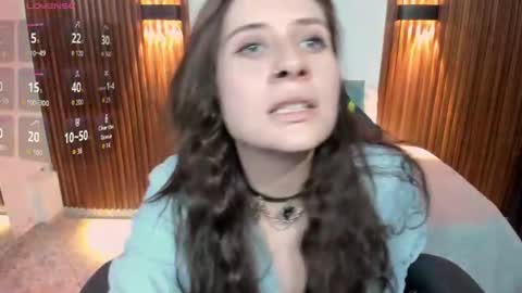 Nina online show from August 10, 6:31 pm
