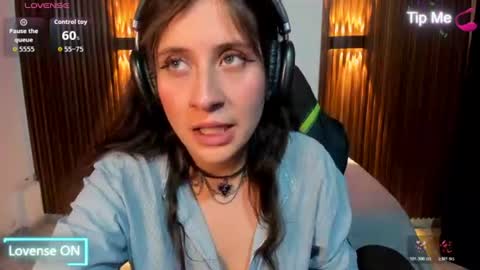 Nina online show from August 12, 5:15 pm