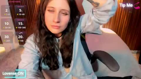 Nina online show from August 12, 8:55 pm