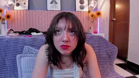 nina_ford_ online show from August 8, 8:36 am