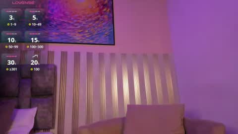 nina_glow_ online show from August 3, 1:40 pm