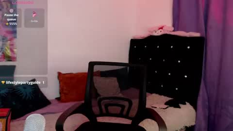 nina online show from July 4, 2:47 am