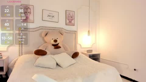 nina_voss online show from August 15, 2:04 am