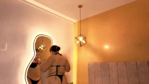 ninaa_james online show from August 12, 12:29 pm