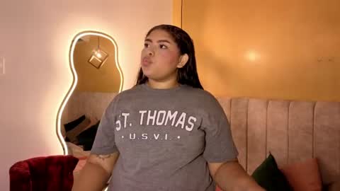 ninaa_james online show from August 13, 12:41 pm