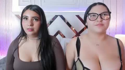 Nina online show from August 1, 1:22 am