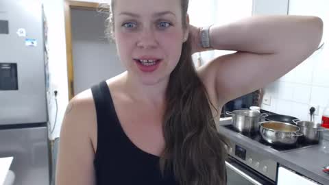 NinaBlue online show from August 8, 8:31 pm