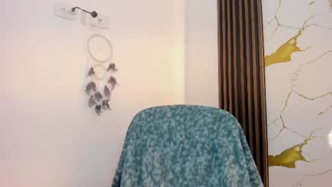Nina online show from August 8, 5:57 pm