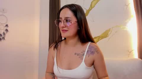 Nina online show from August 9, 1:12 pm