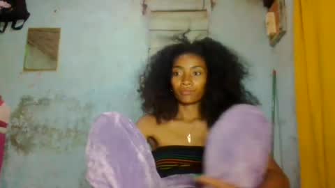 ninaeaa online show from August 2, 6:04 pm