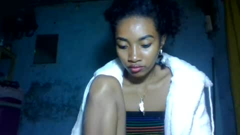 ninaeaa online show from August 2, 9:22 pm