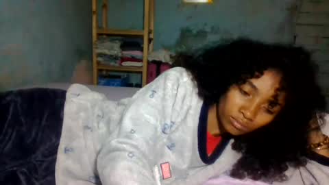 ninaeaa online show from August 4, 7:44 pm