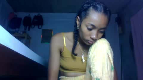 ninaeaa online show from August 6, 12:48 pm