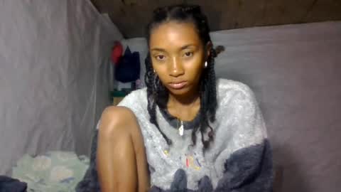 ninaeaa online show from August 8, 12:00 am