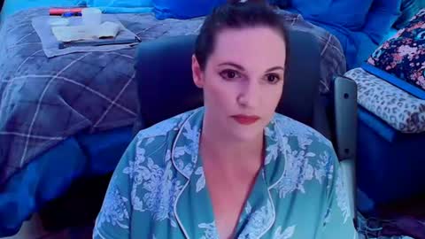 Nina Jaymes online show from August 3, 6:20 am