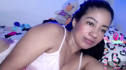 ninatinydoll1 online show from August 12, 3:14 pm
