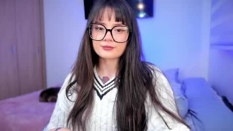 ninavolkov online show from April 10, 11:37 pm