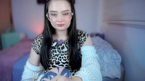ninavolkov online show from July 8, 10:36 pm