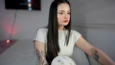 ninavolkov online show from August 1, 12:16 am