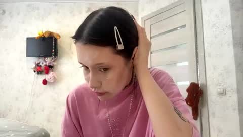 Aisha online show from August 6, 8:13 am