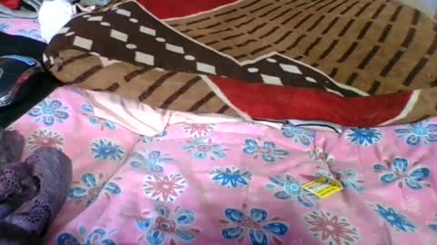 ninie246746 online show from August 7, 7:19 am