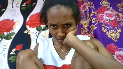 ninie246746 online show from August 7, 12:38 pm
