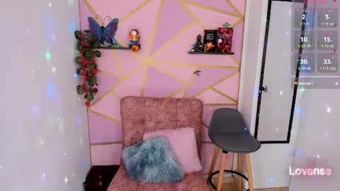 Nina online show from August 3, 1:51 pm