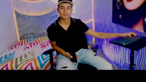 nio_klouds_ online show from August 13, 10:13 pm