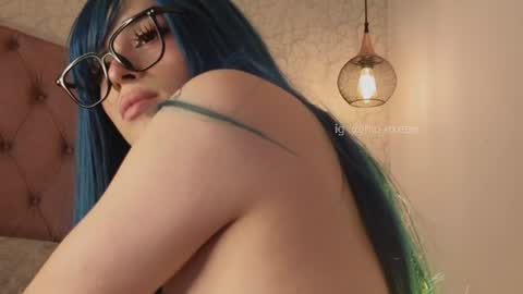 nioki_ online show from August 9, 5:36 pm