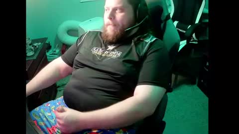 HungStepSon online show from July 3, 1:57 pm