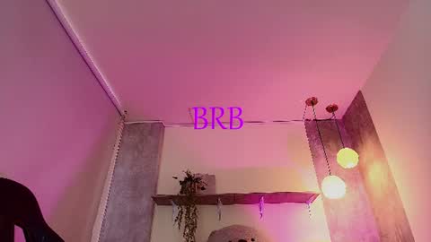  V I C T O R I A   online show from August 8, 10:21 pm
