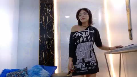    online show from August 11, 12:51 pm