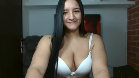mariana villalobos online show from August 18, 2:39 am