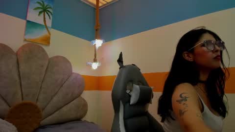 nixie_velvet online show from August 12, 4:53 pm