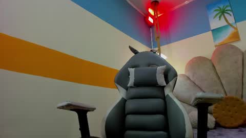 nixie_velvet online show from August 13, 12:41 pm