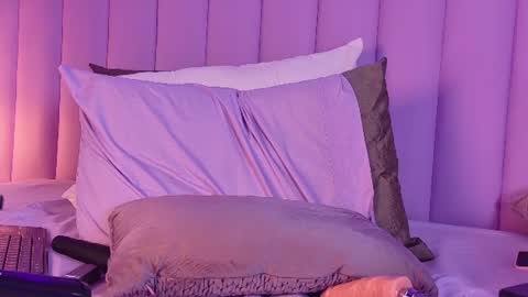 Nixie  online show from August 16, 5:55 am