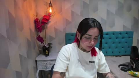 nixiexlove online show from August 11, 3:03 pm